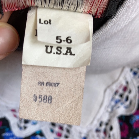 Vintage J.S.J. Flower Dress - Picture 10 of 16